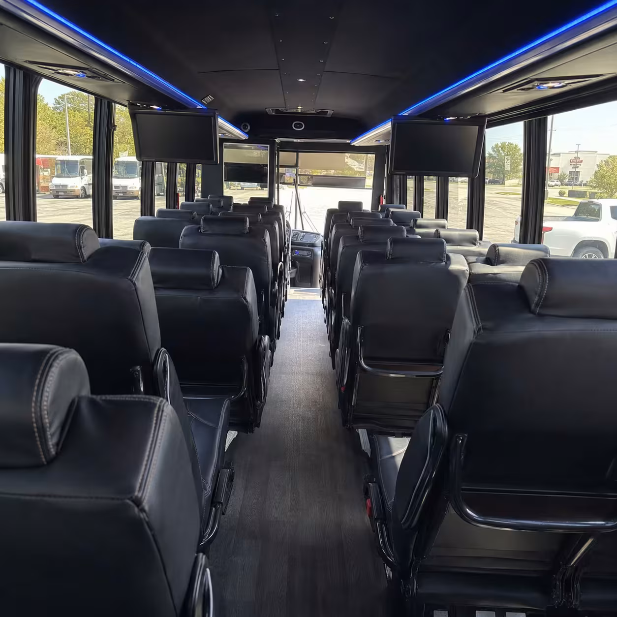 upland 28 passenger minibus rental