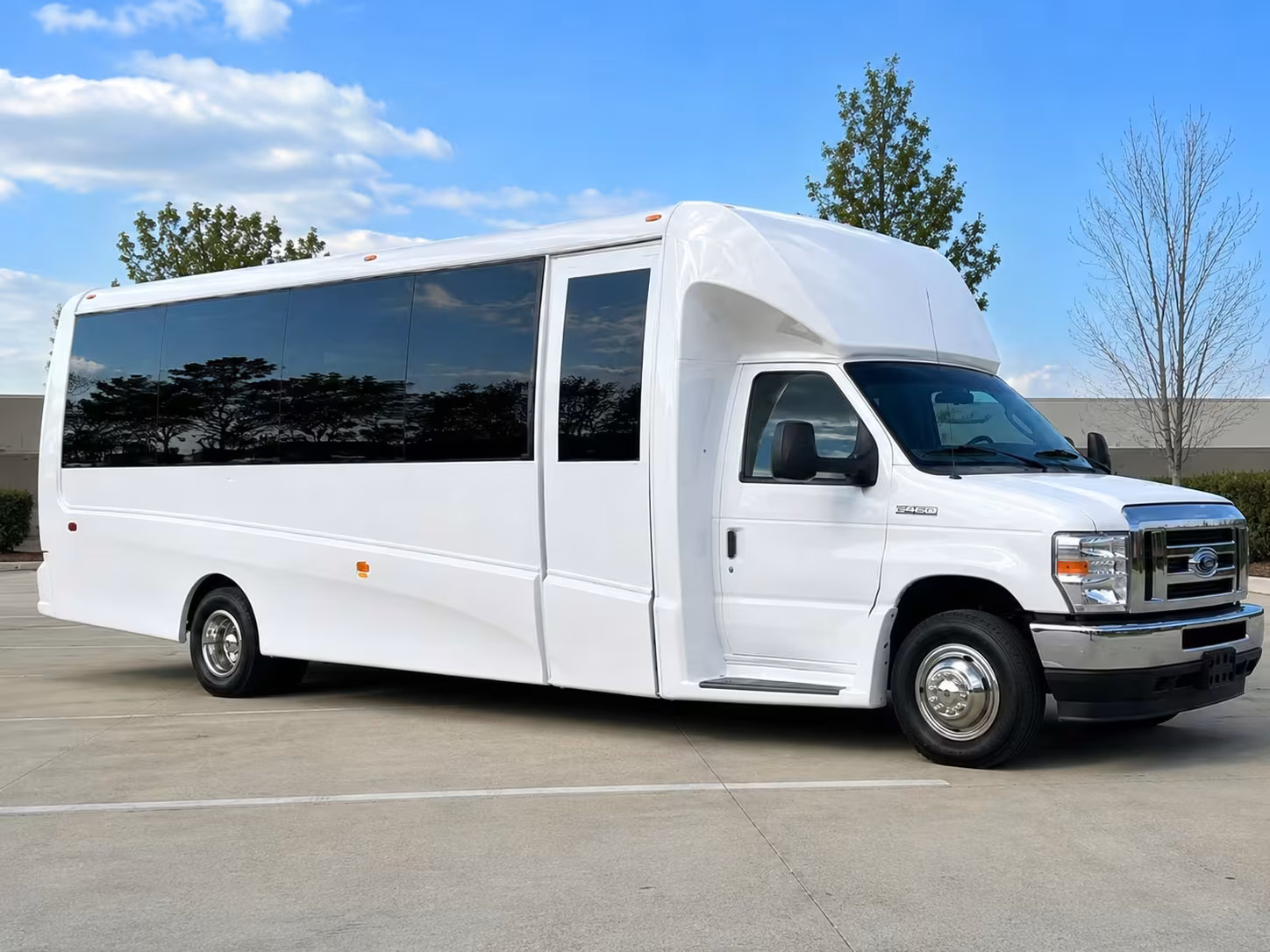 upland minibus rentals to san bernardino international airport